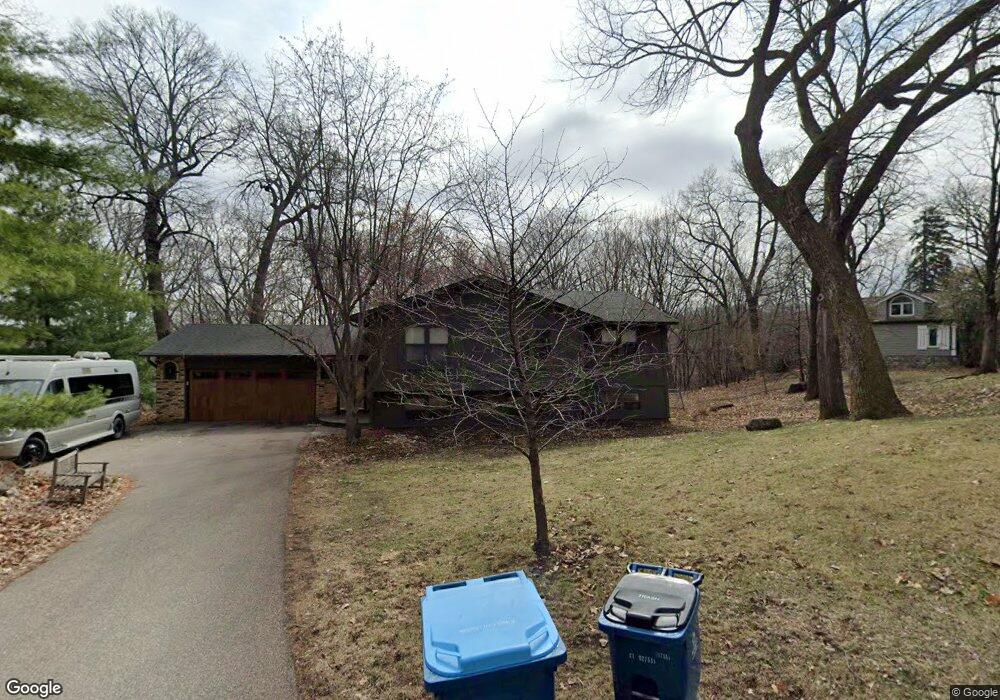 20345 20345 Linden Rd, Deephaven, MN 55331 - photo 1