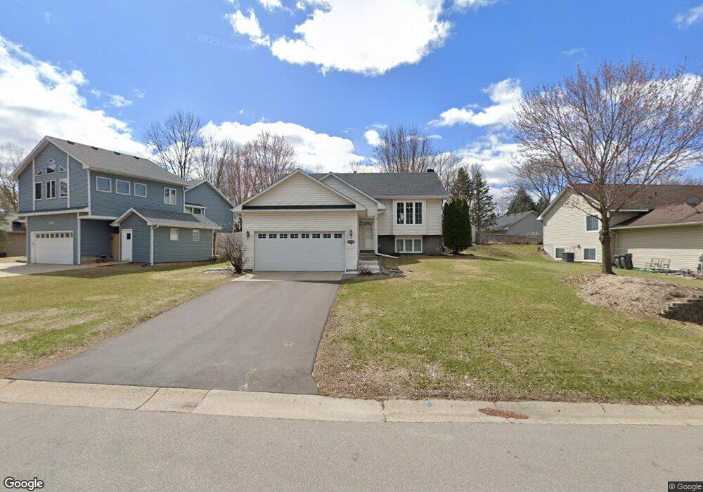 17489 Logans Dr, Eden Prairie, MN 55346 - photo 1