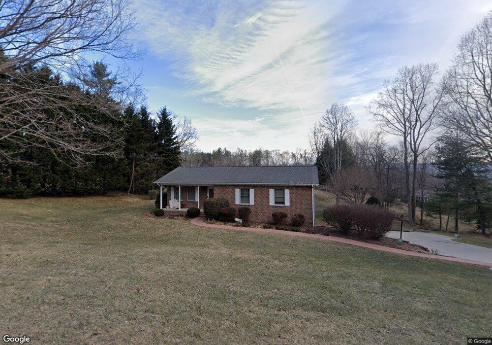 71 Tuckaway Dr, Hendersonville, NC 28792 - photo 1