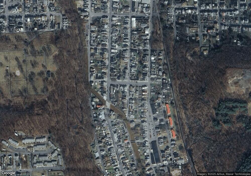 522 E Pine St, Shamokin, PA 17872 - photo 1