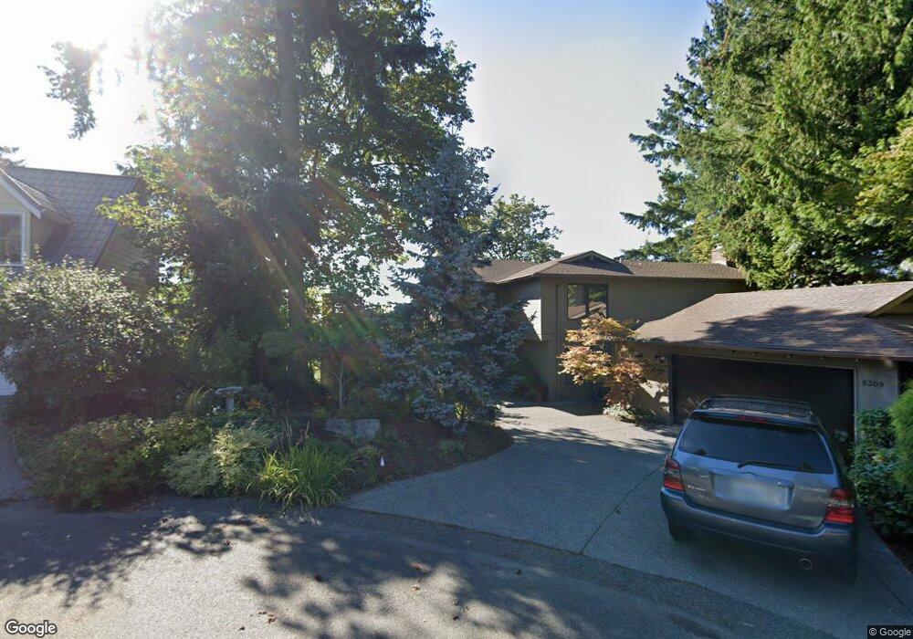 8309 SE 57th St, Mercer Island, WA 98040 - photo 1