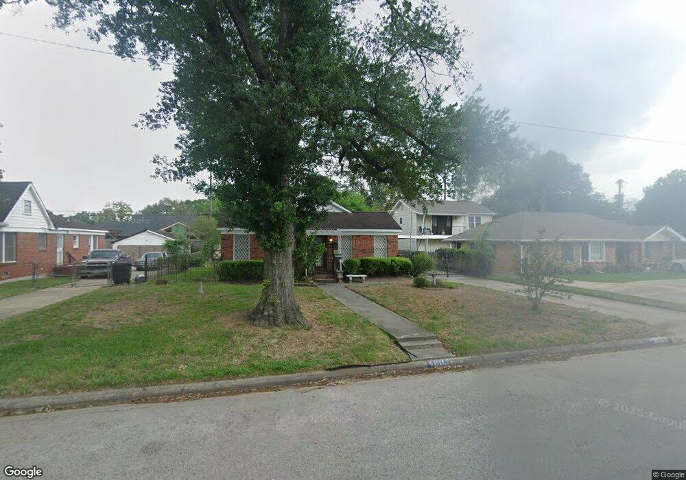 304 Kelley St, Houston, TX 77009 - photo 1