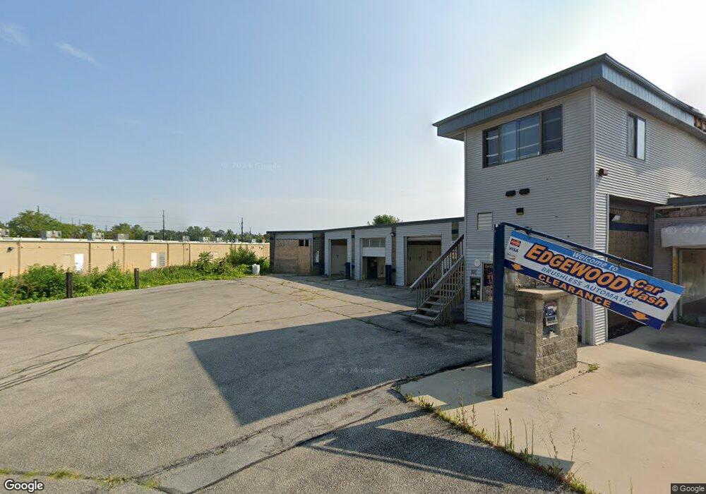 327 NW Edgewood Rd unit 312, 318, 324, 330,, Cedar Rapids, IA 52405 - photo 1