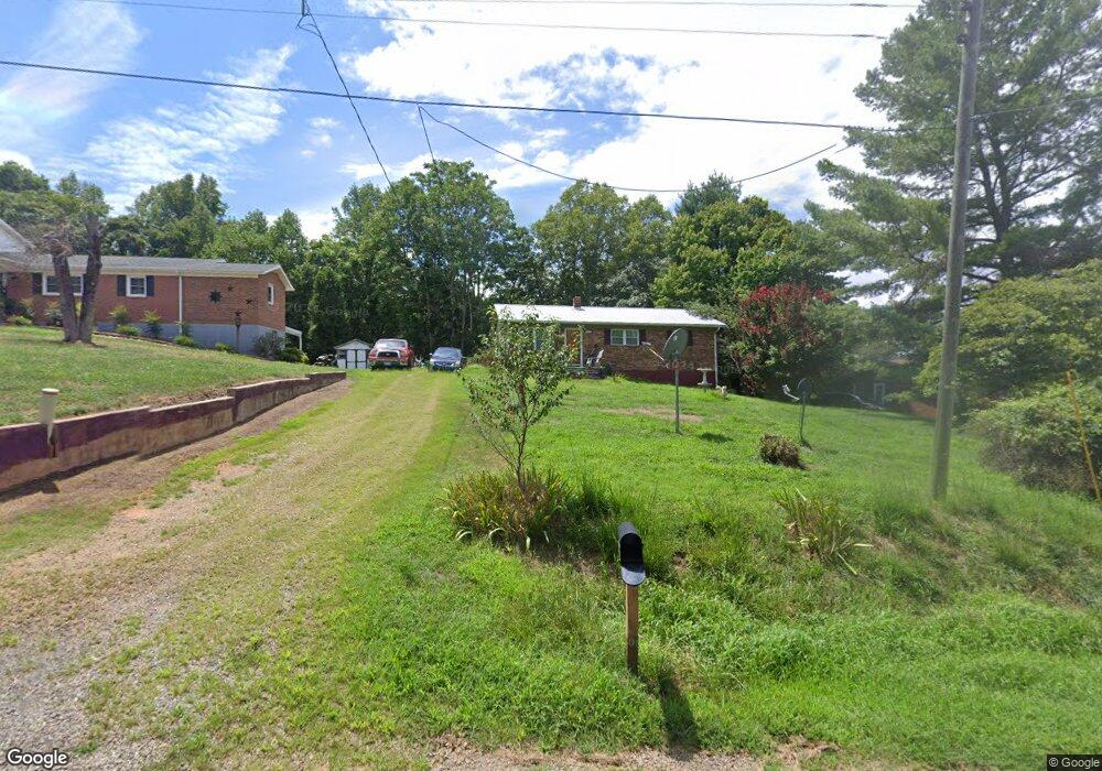 567 Price Hairston St, Martinsville, VA 24112 - photo 1