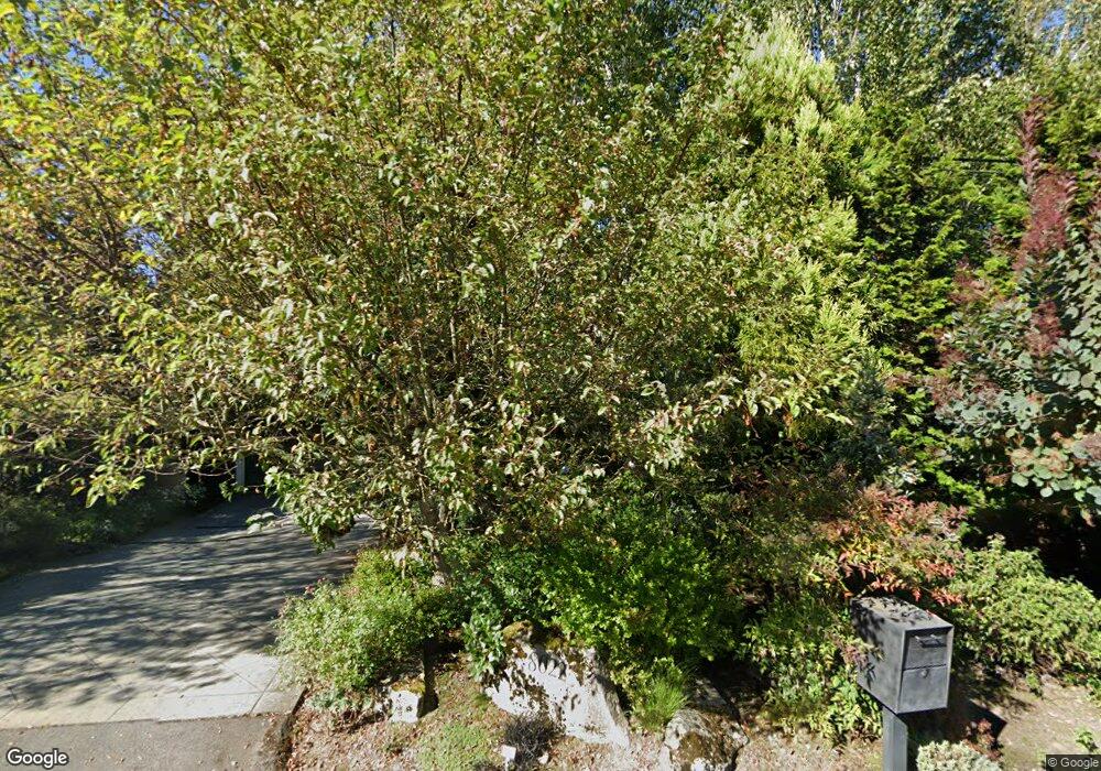 8022 SE 71st St, Mercer Island, WA 98040 - photo 1