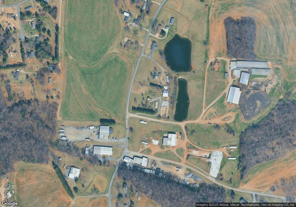 560 Old Mocksville Rd, Statesville, NC 28625 - photo 1