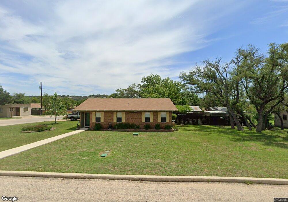 124 Linda Dr, Fredericksburg, TX 78624 - photo 1