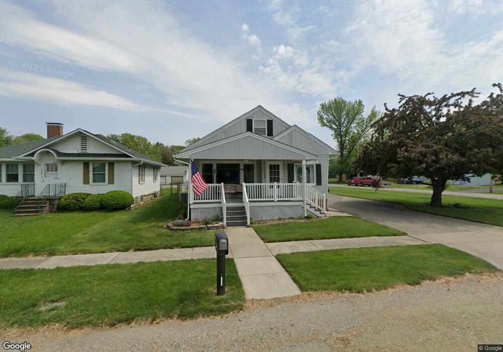 226 Frorer Ave, Lincoln, IL 62656 - photo 1