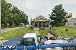 886 14th St NE, Cedar Rapids, IA 52402