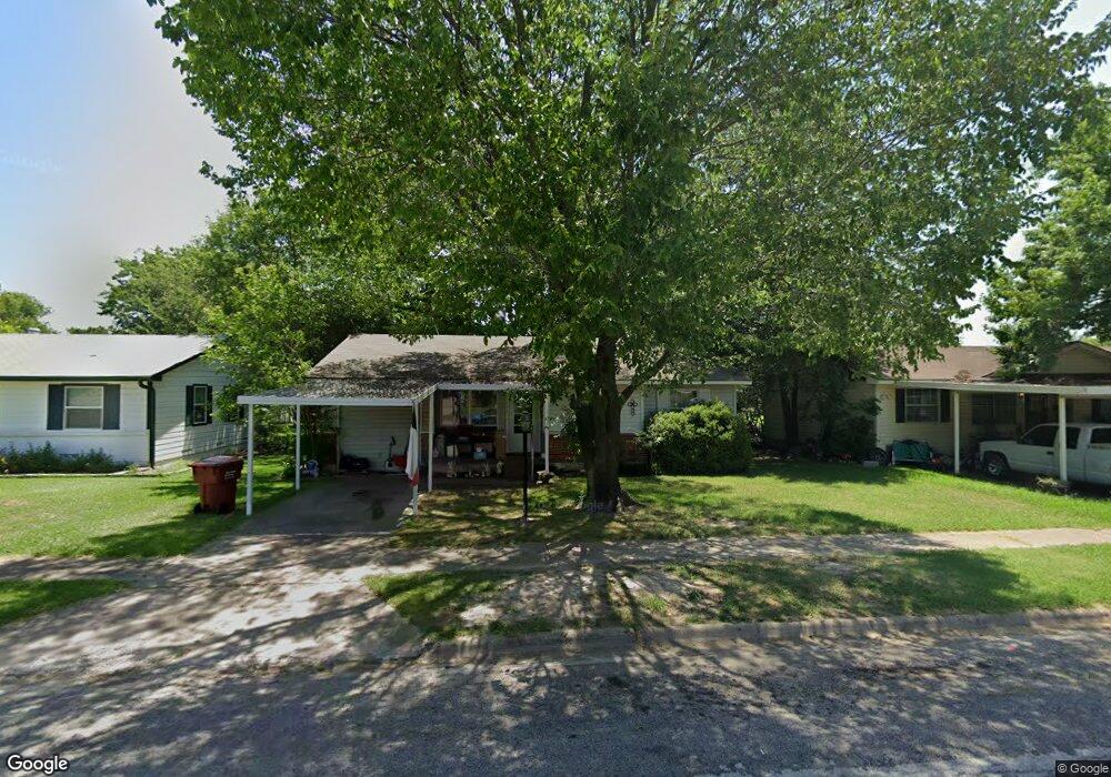 2216 N Main St, Bonham, TX 75418 - photo 1