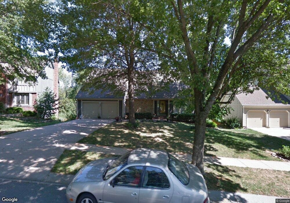 8129 Mullen Rd, Lenexa, KS 66215 - photo 1