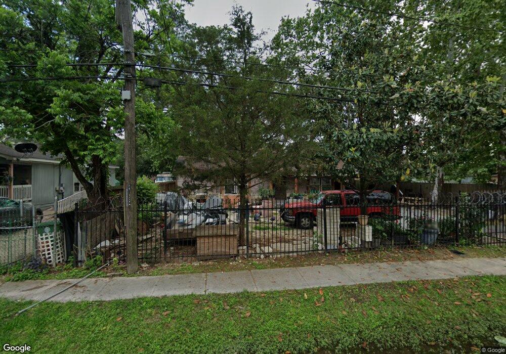 7114 W Knoll St, Houston, TX 77028 - photo 1