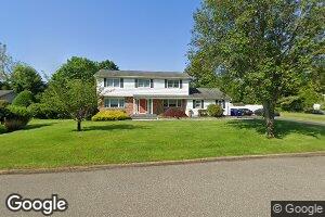 22 Village Way, Smithtown, NY 11787