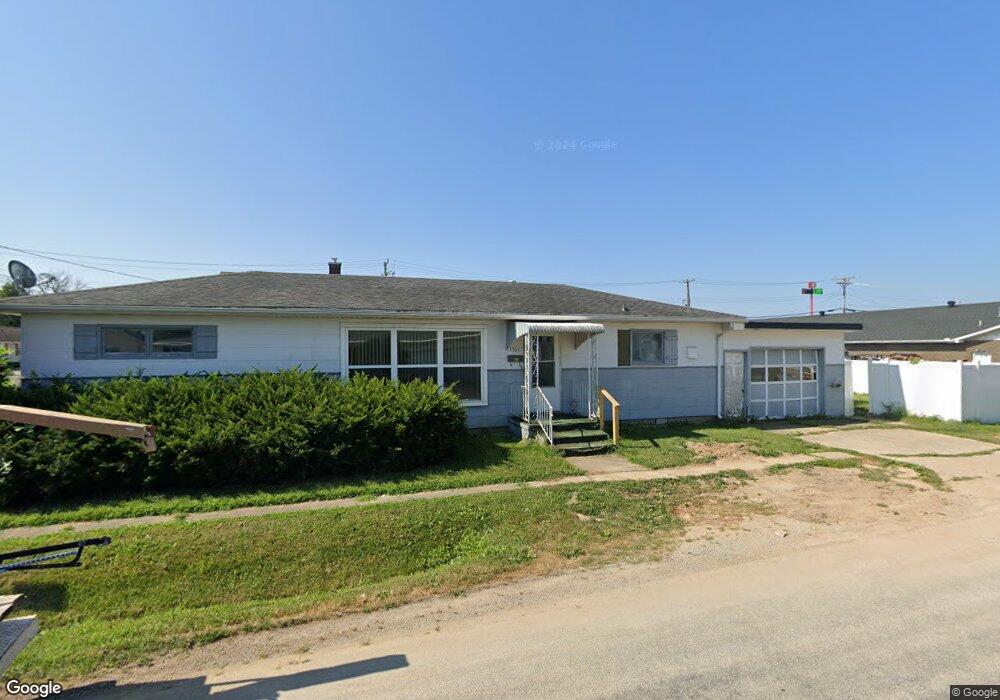 1101 W Franklin Ave, Effingham, IL 62401 - photo 1