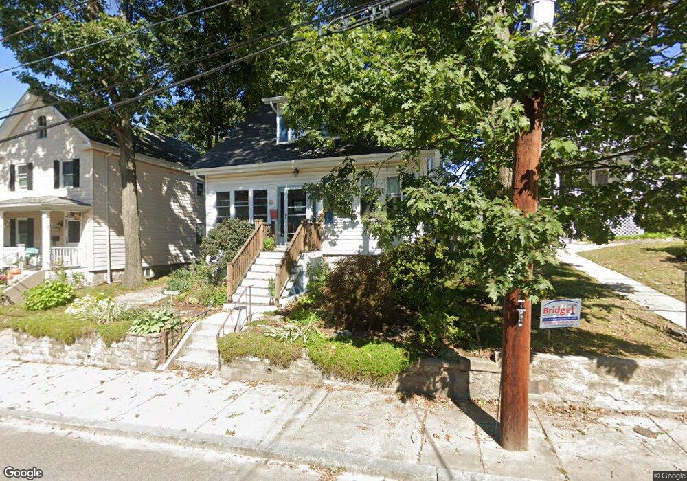 34 Cass St, West Roxbury, MA 02132 - photo 1