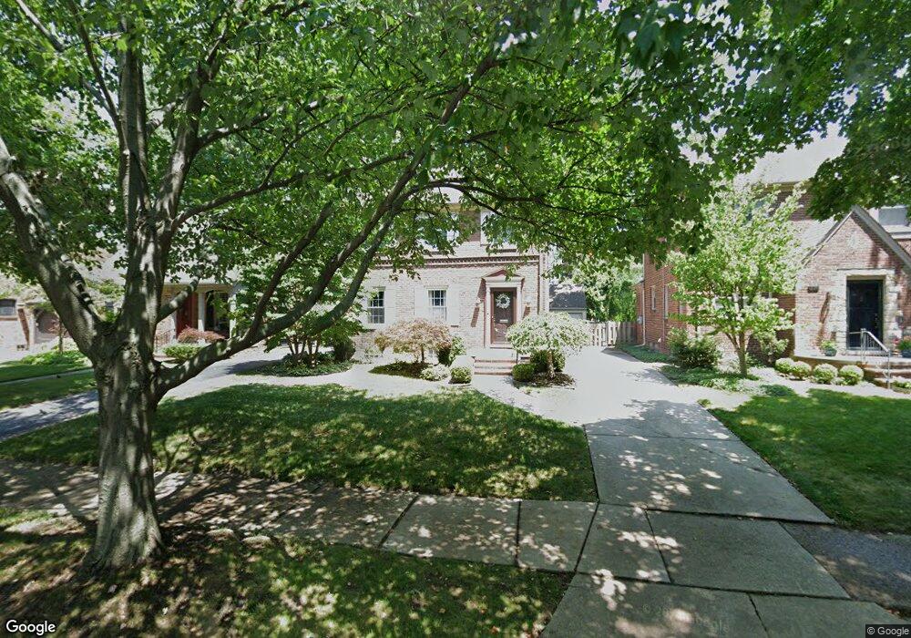 358 Hillcrest Ave, Grosse Pointe Farms, MI 48236 - photo 1