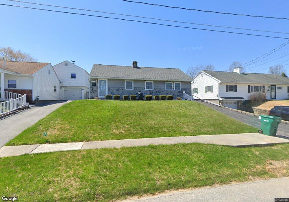 241 Hereford Ln, Johnstown, PA 15905 - photo 1