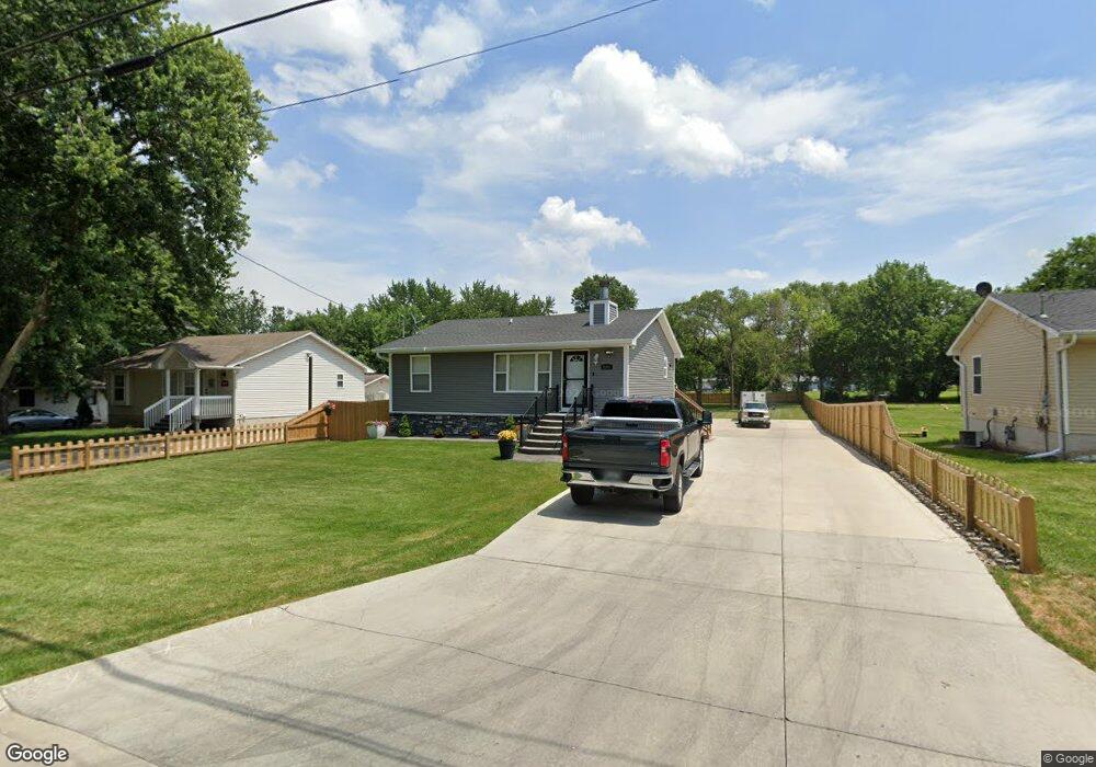 2101 SE 8th St, Des Moines, IA 50315 - photo 1