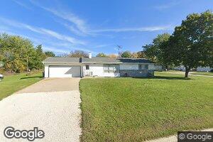 504 13th St, Aplington, IA 50604