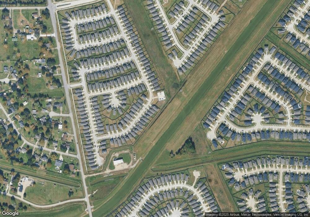 9002 Burnet Fields Dr, Baytown, TX 77521 - photo 1