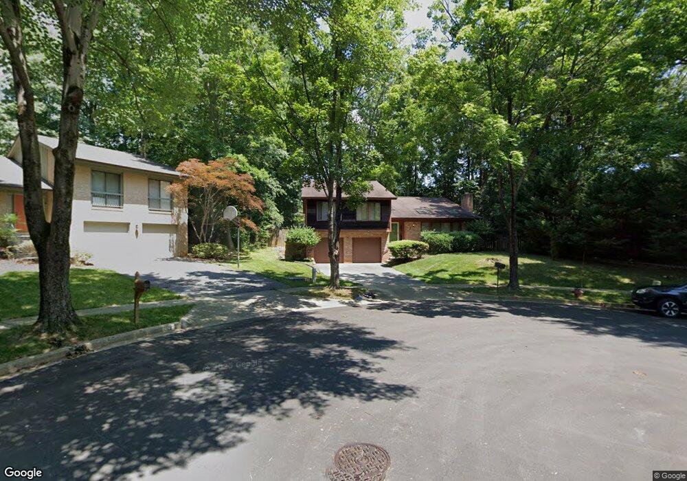 2 Golden Crest Ct, Potomac, MD 20854 - photo 1