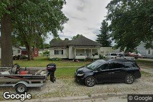220 E Wall St, Moweaqua, IL 62550
