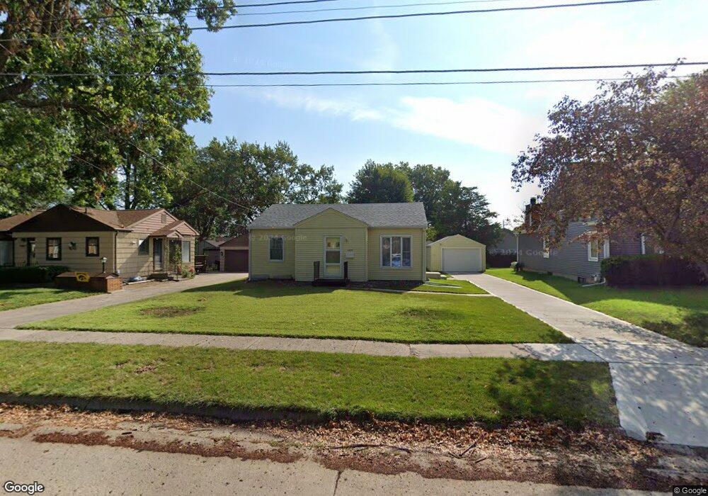 4039 40th St, Des Moines, IA 50310 - photo 1