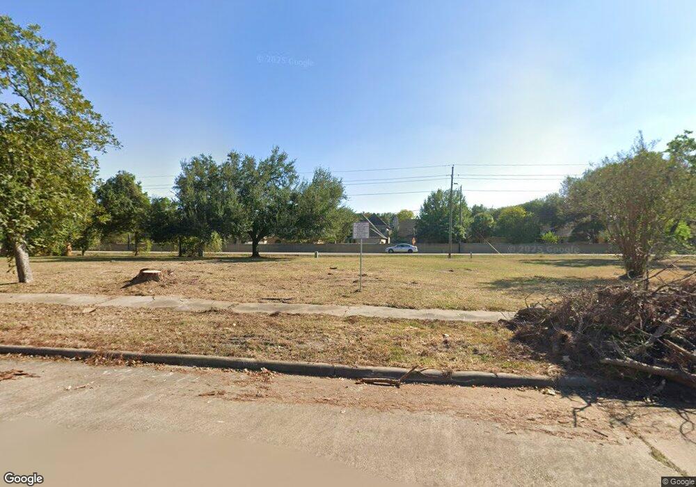 8019 Shady Arbor Ln, Houston, TX 77040 - photo 1