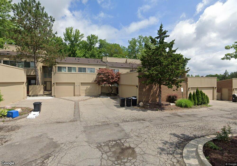 7302 Balsam Ct, West Bloomfield, MI 48322 - photo 1