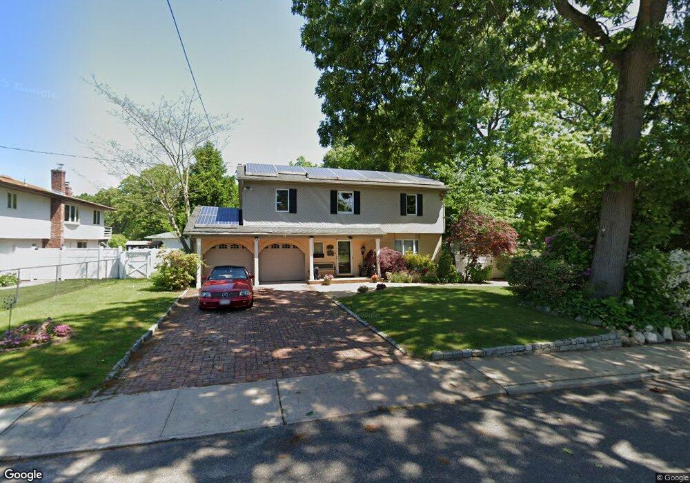 111 New Hwy, ComMacK, NY 11725 - photo 1