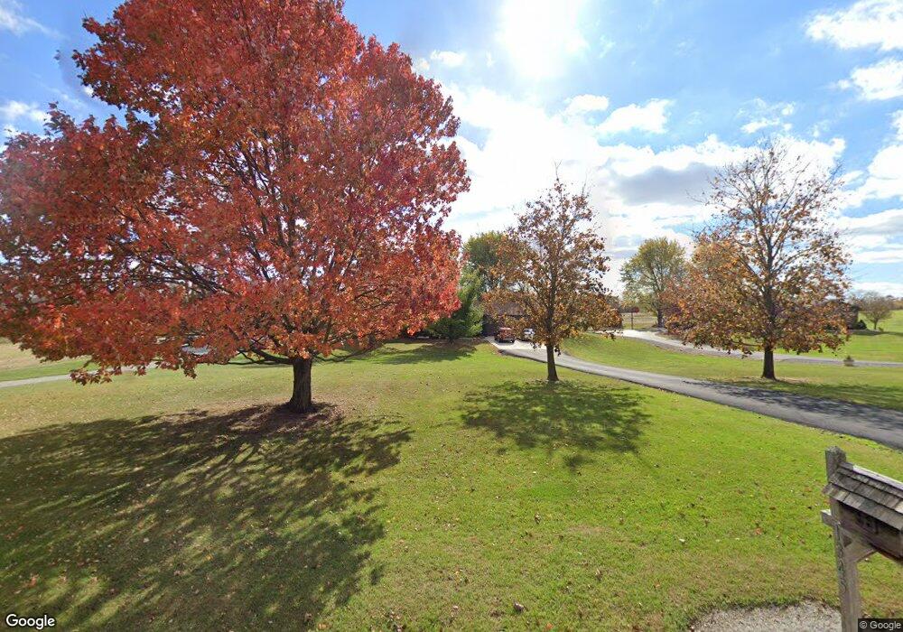 1345 W Hume Rd, Lima, OH 45806 - photo 1