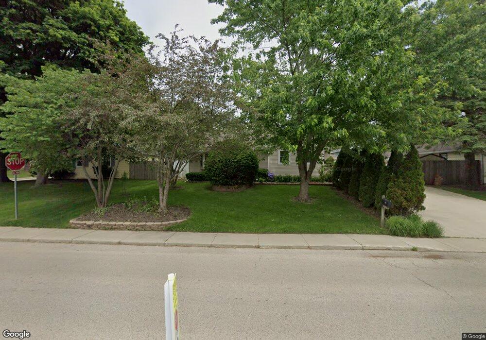 208 Amarillo Dr, Carpentersville, IL 60110 - photo 1