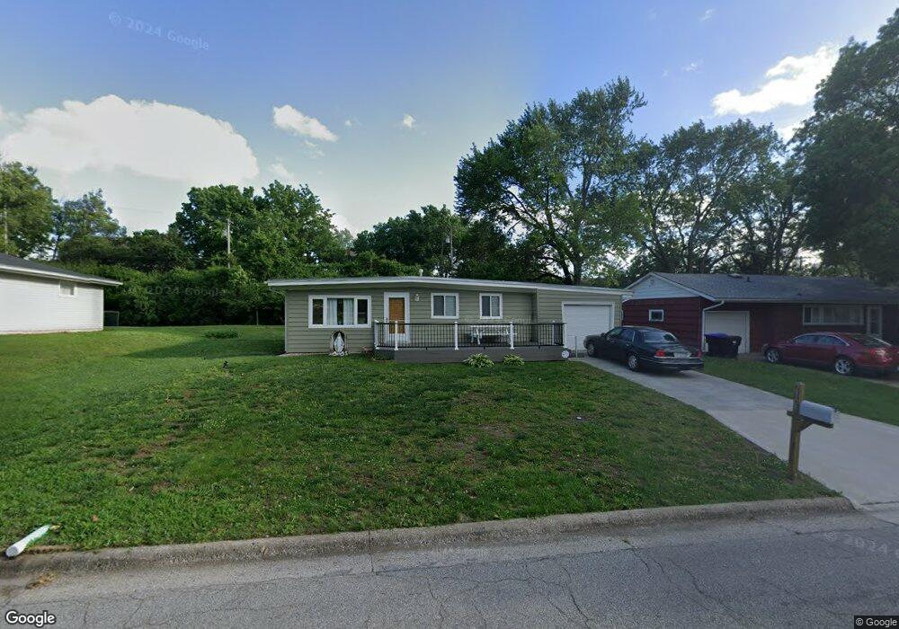 2109 SW Tara Ave, Topeka, KS 66611 - photo 1