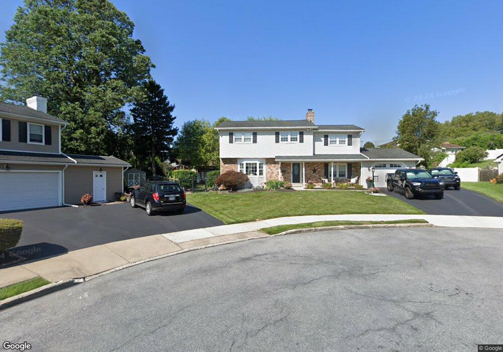 1134 Tremont Cir, Whitehall, PA 18052 - photo 1