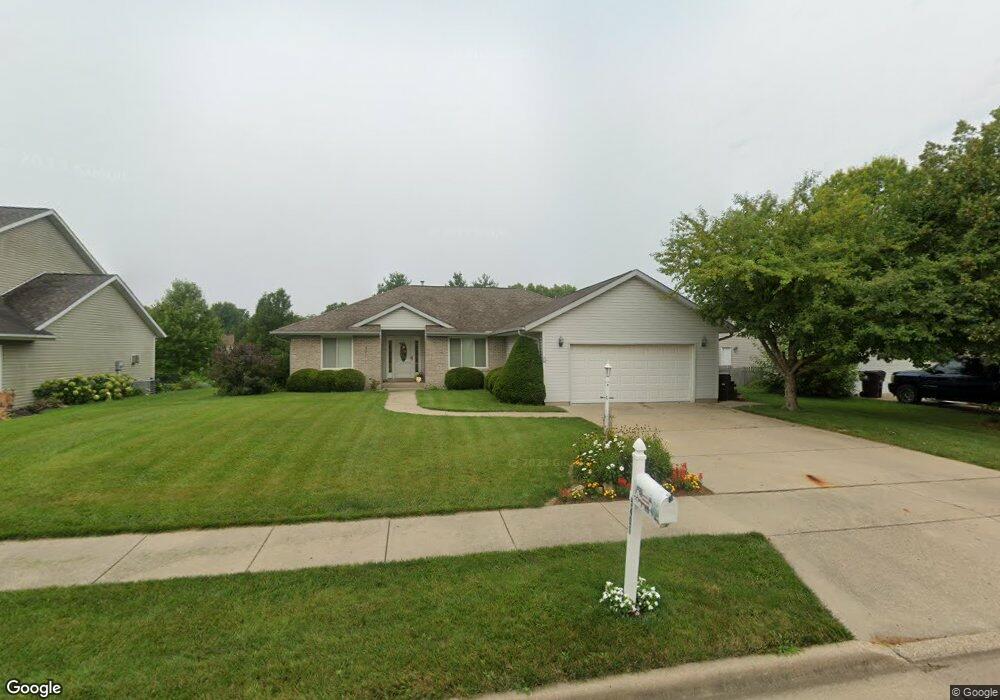 5401 N Castleberry Dr, Peoria, IL 61615 - photo 1