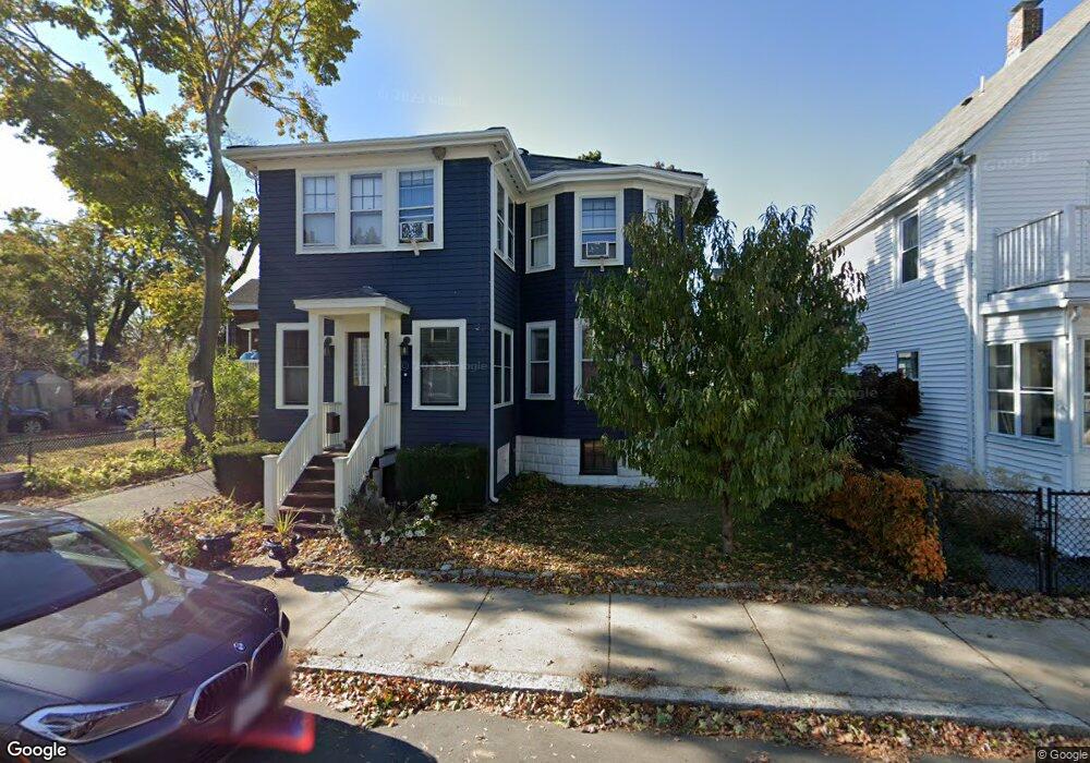 24 Montgomery St unit 2/3, Cambridge, MA 02140 - photo 1