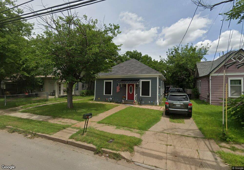 746 N Anglin St, Cleburne, TX 76031 - photo 1