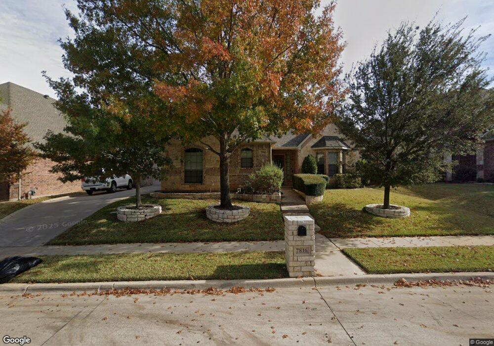 7816 Forest Hills Ct, North Richland Hills, TX 76182 - photo 1