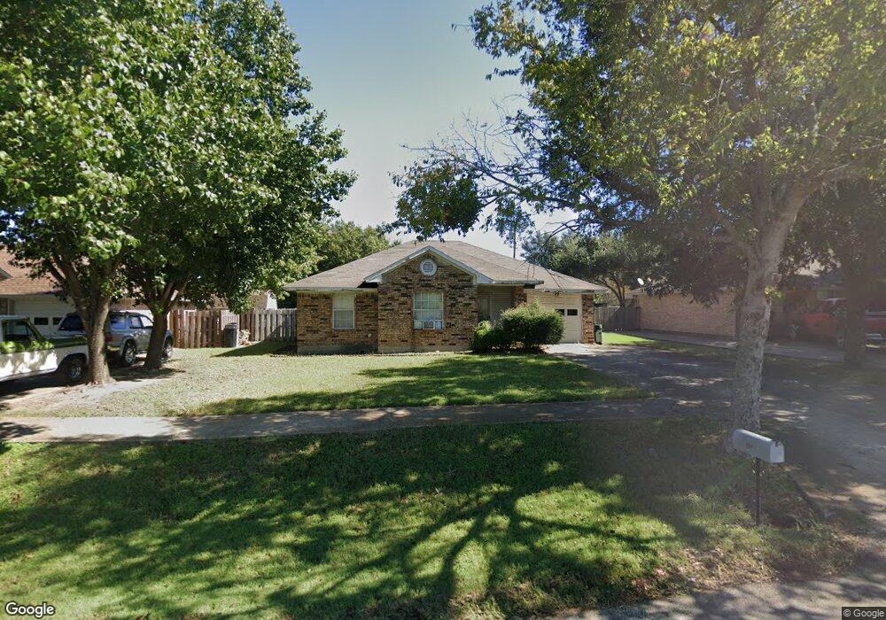 802 S Mulberry St, Ennis, TX 75119 - photo 1