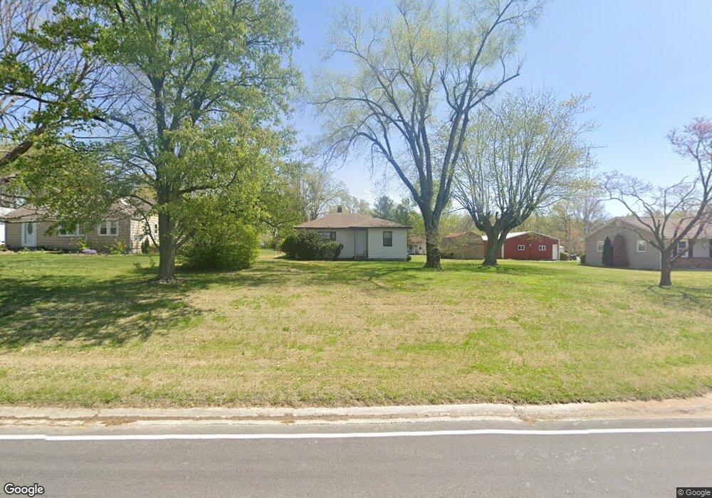 607 S Broadway Ave, Waltonville, IL 62894 - photo 1