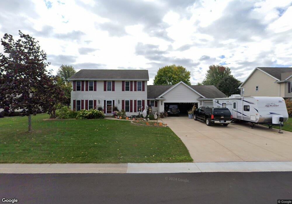 W6051 Dahlia Dr, Appleton, WI 54915 - photo 1