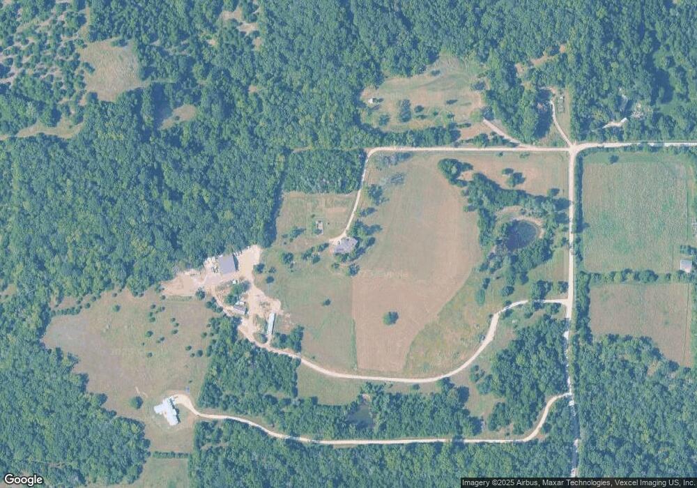 933 N 1950 Rd, Lawrence, KS 66049 - photo 1