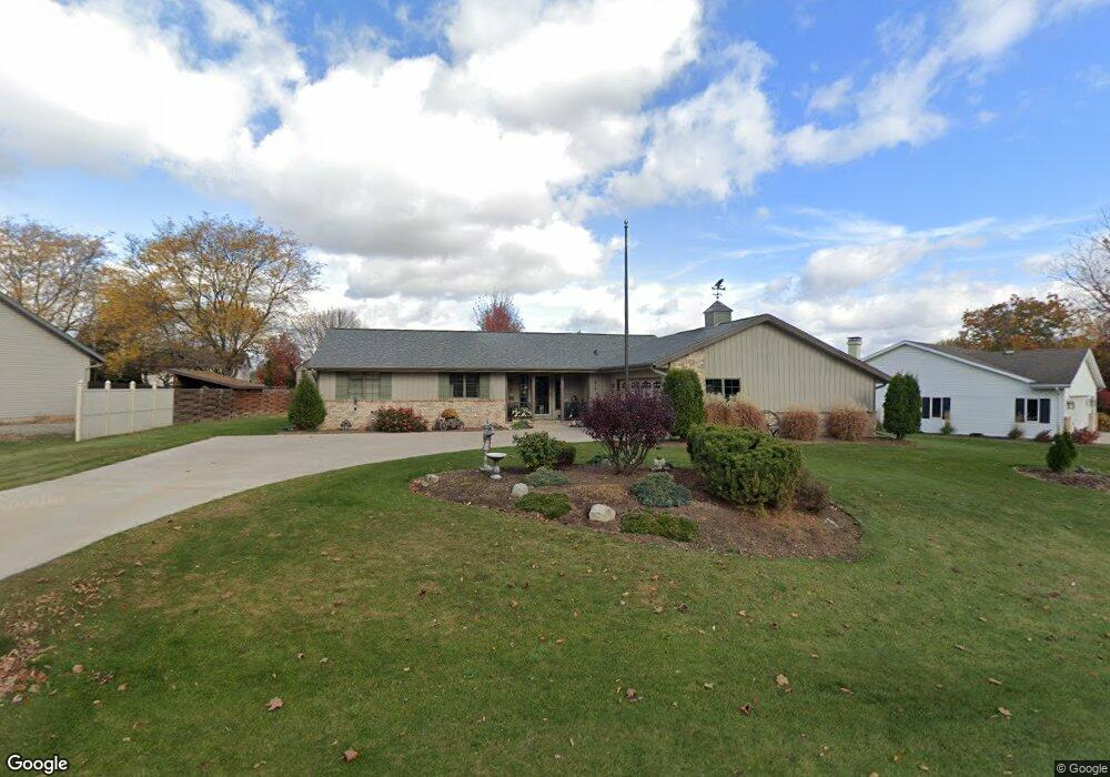 W2848 Schmalz Cir, Appleton, WI 54915 - photo 1