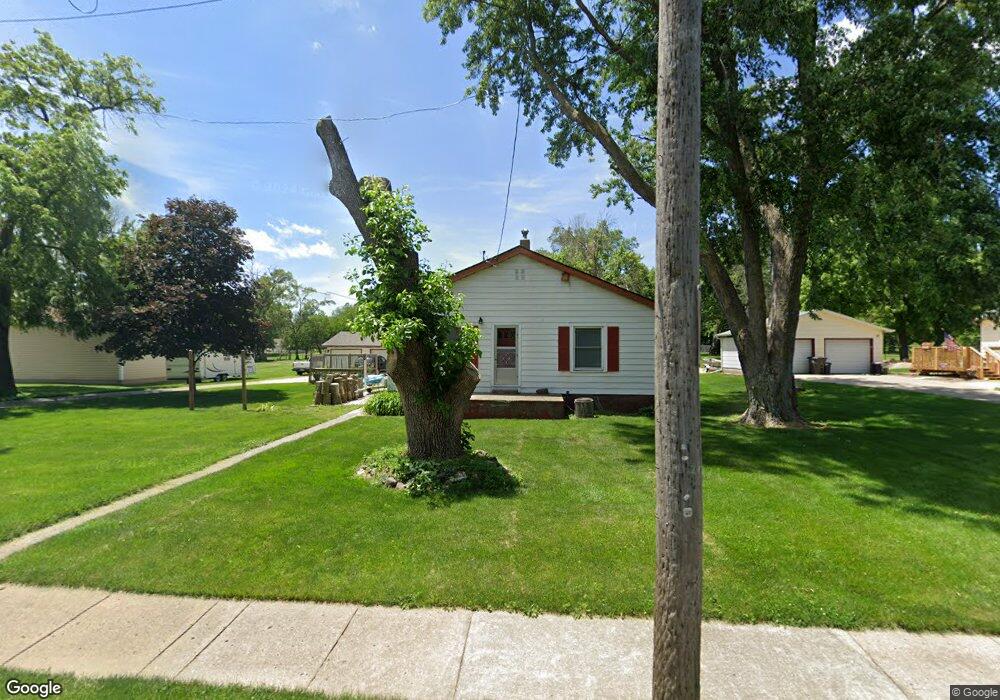 3826 E 32nd St, Des Moines, IA 50317 - photo 1