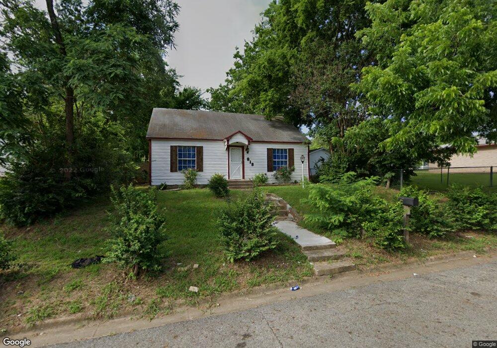 918 W Johnson St, Denison, TX 75020 - photo 1