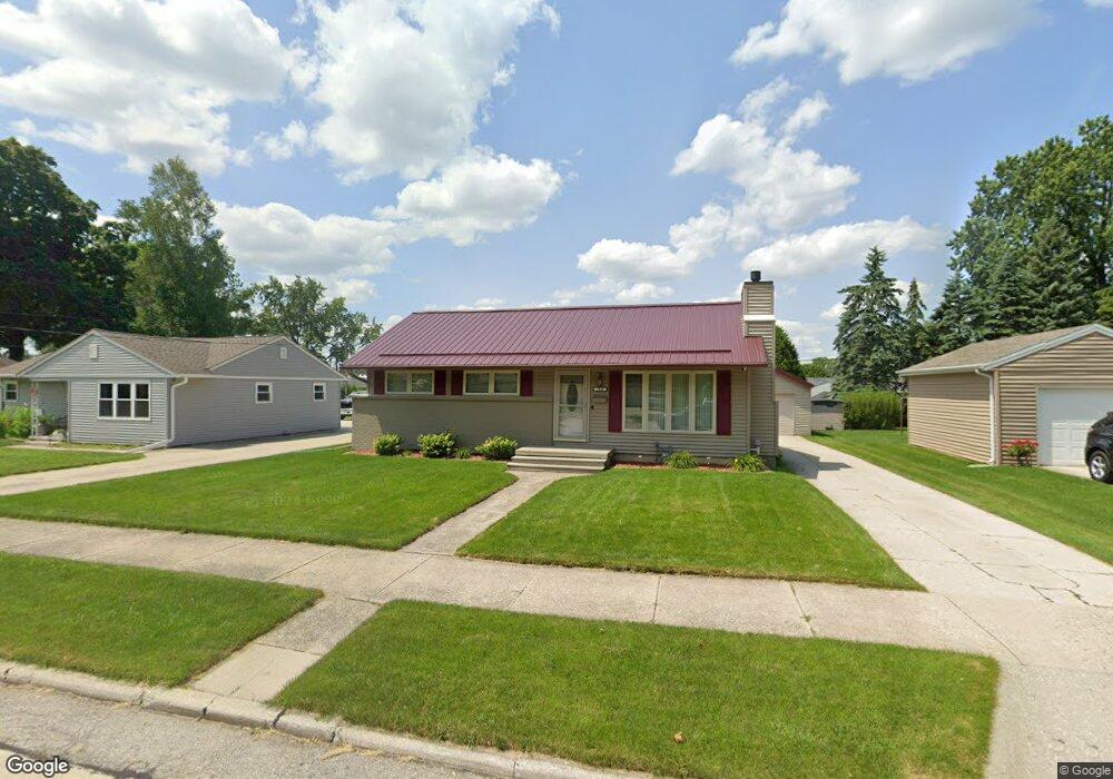 1448 N 23rd St, Manitowoc, WI 54220 - photo 1