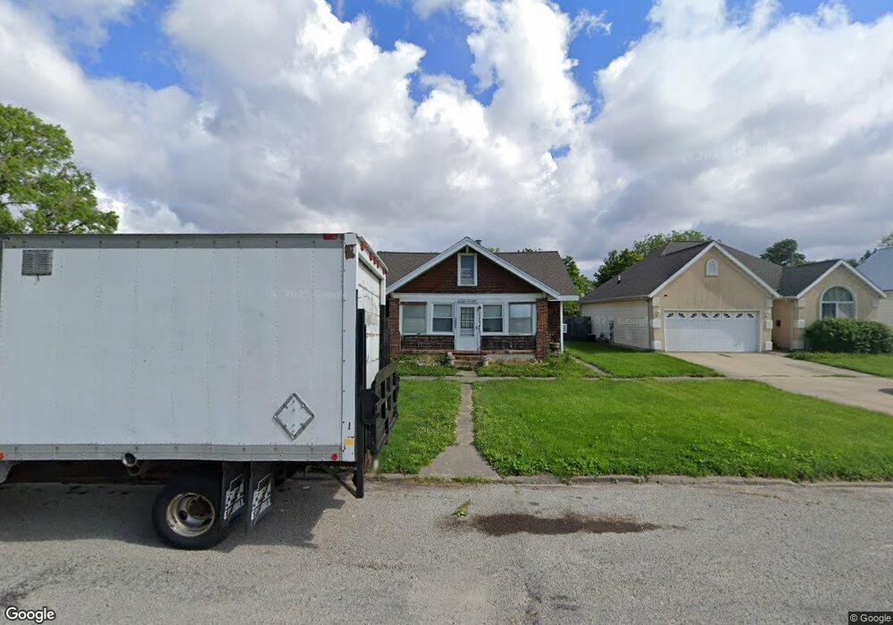 610 Prairie Ave, Mattoon, IL 61938 - photo 1