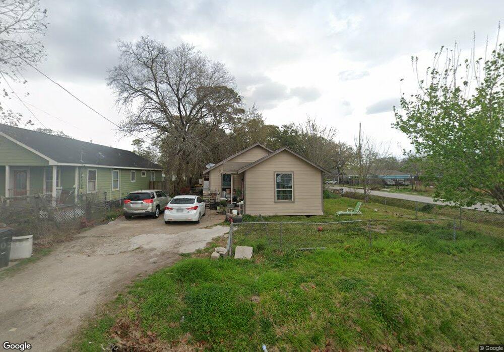 629 Duff Ln, Houston, TX 77022 - photo 1