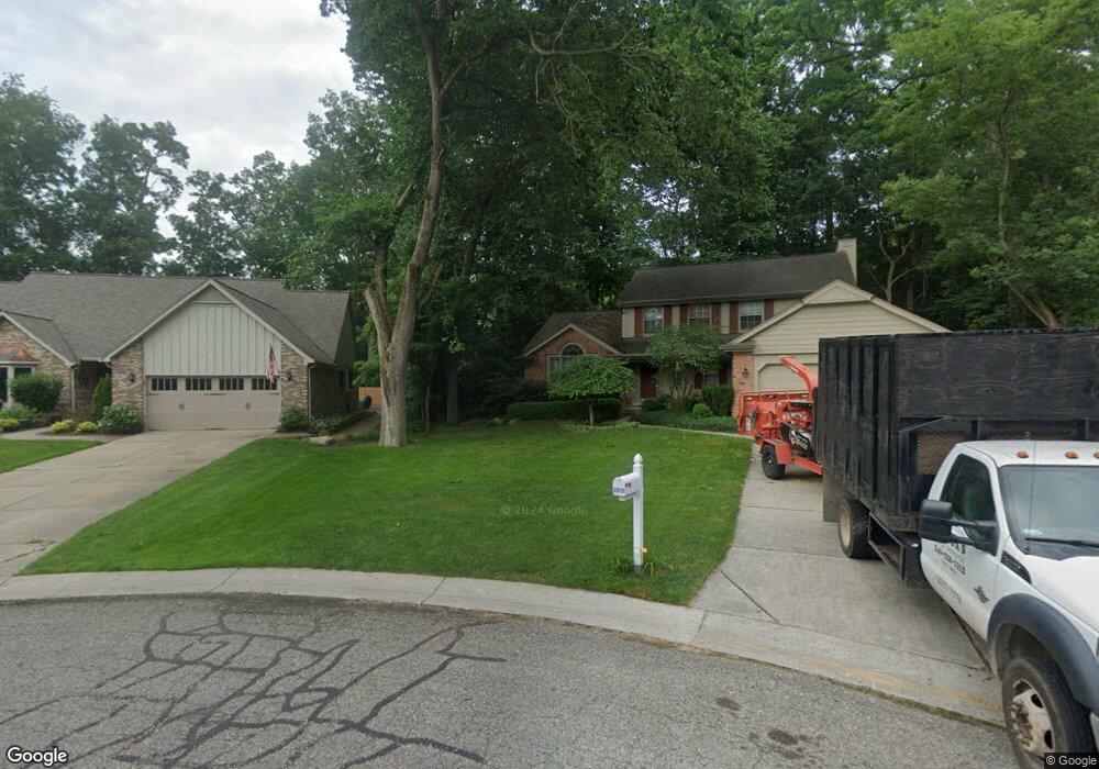 3315 Green Oaks Dr, West Bloomfield, MI 48324 - photo 1