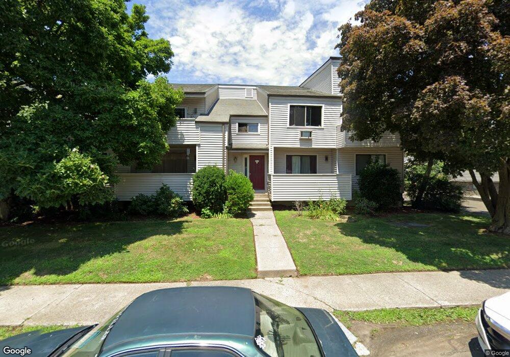 266 Harlem Ave unit C6, Bridgeport, CT 06606 - photo 1